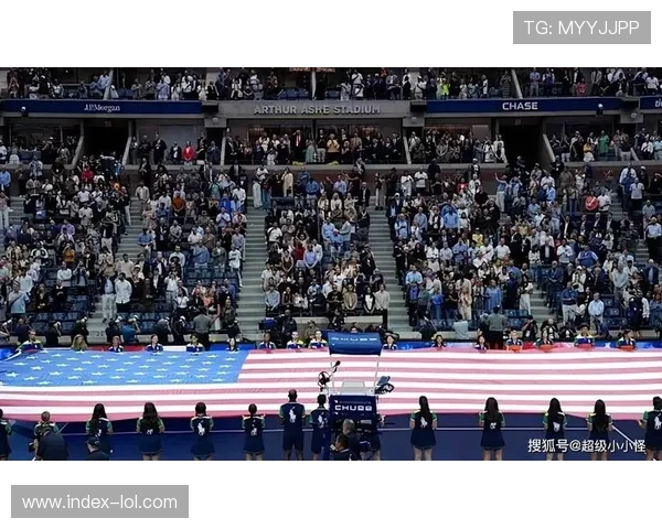 特朗普出席马里兰州NFL比赛遭观众嘘声，讲话几乎被嘘声盖过