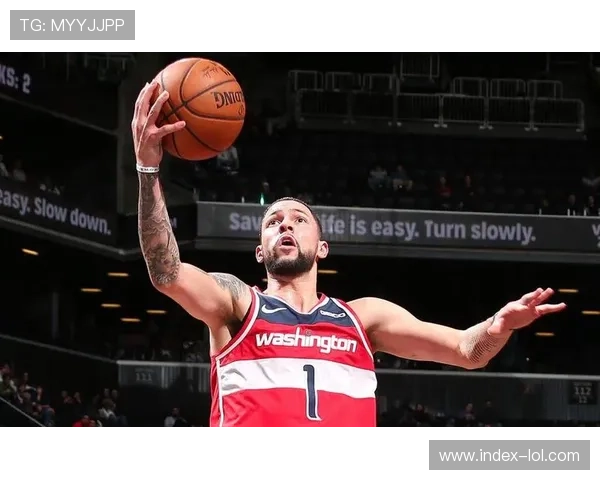 美国选手里弗斯挑战双级别世界纪录，女子77公斤级成焦点